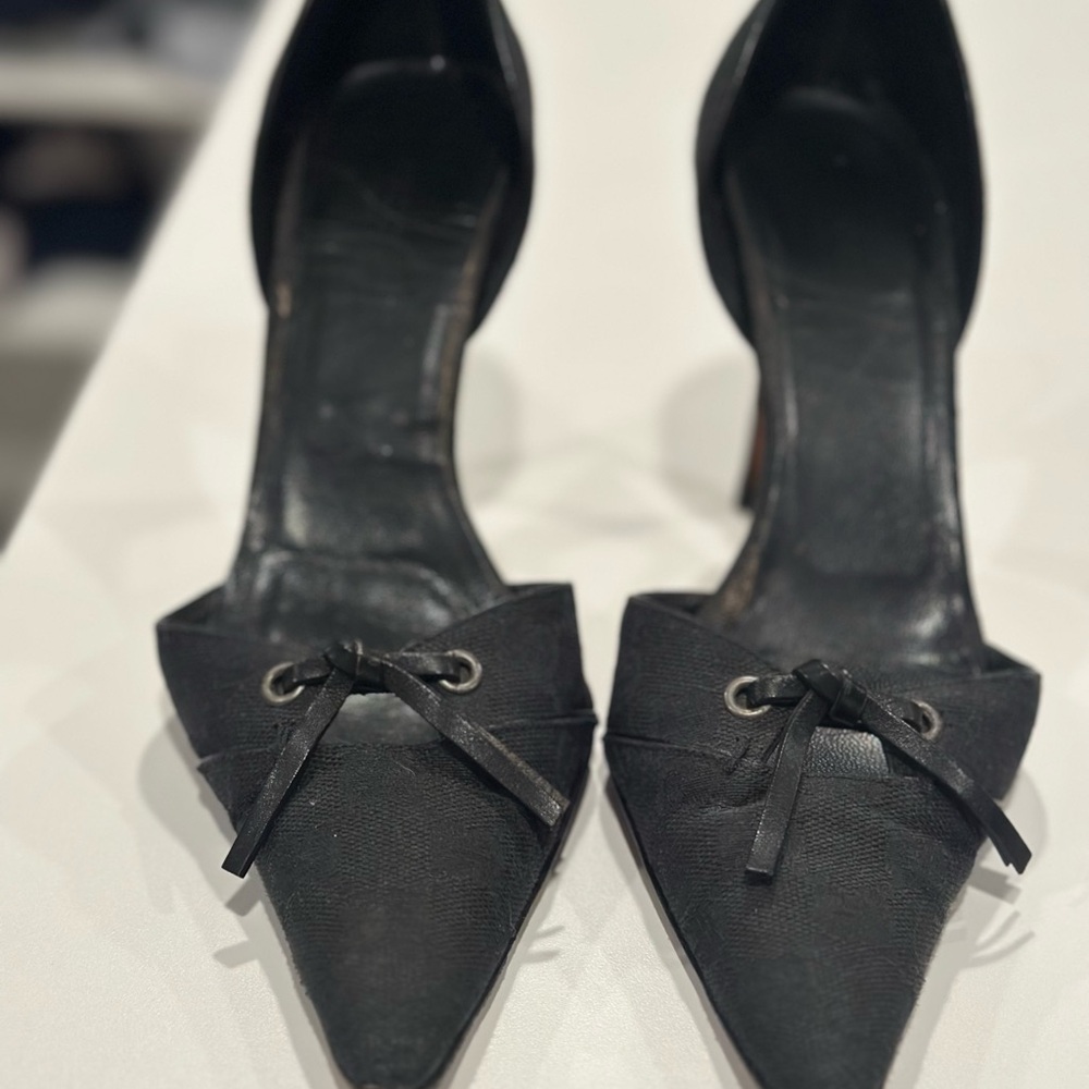 Gucci Black Women's Heels with logo fabric and bow